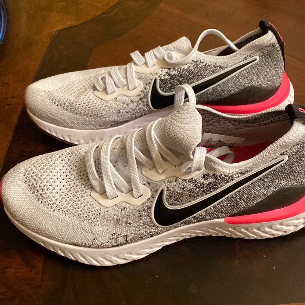 Nike fly net epic running shoe